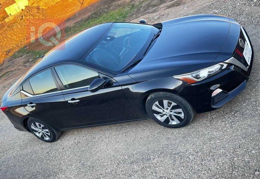 نيسان ألتيما